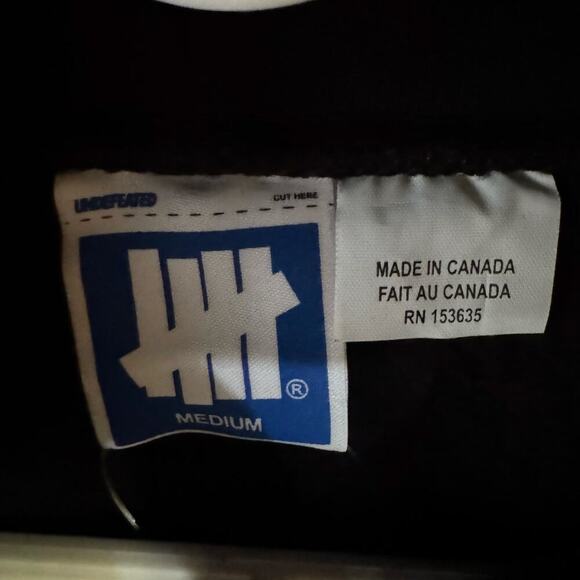 NWT Undefeated Gradient Icon Pullover Hoodie Black Made in Canada Size Medium - Picture 8 of 8